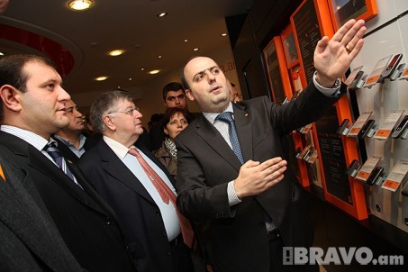 Orange Armenia-ի գլխավոր խանութում
