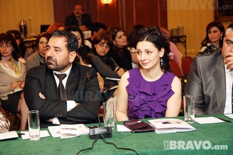 Բարեկամների խորհրդի անդամներ Արսեն Գրիգորյանն ու Լուիզա Ղամբարյանը
