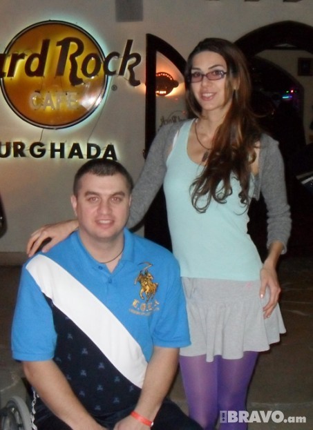 Ani Qochar