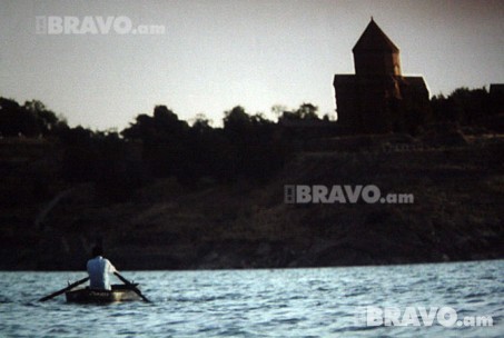 «Վանա ծովուն արշալույսը»