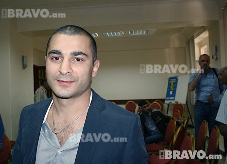 Vik Darchinyan