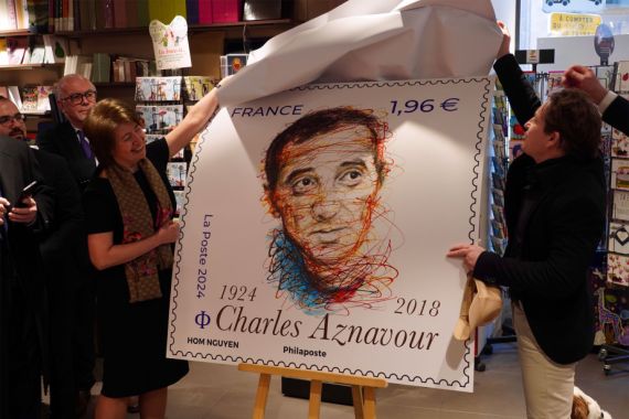 Ֆրանսիայում թողարկվել են Շառլ Ազնավուրին եւ Միսաք Մանուշյանին նվիրված նամականիշներ
