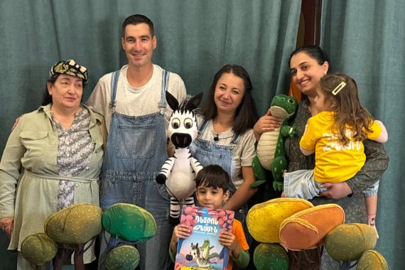 «Հեքիաթերեն»-ը բեմադրել է Շուշանիկ Գրիգորյանի «Դեմբոն եւ Ջեմմին. անտառային արկածներ» հեքիաթը