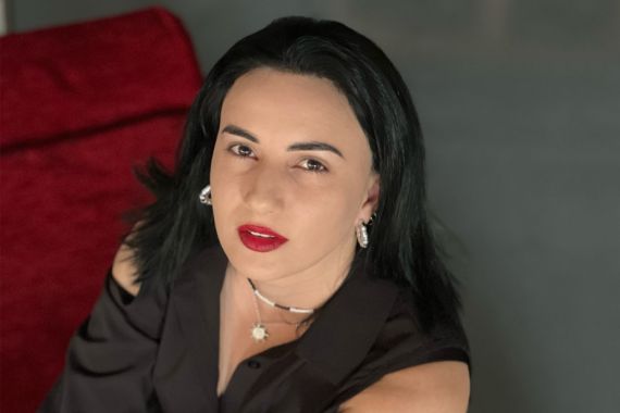 «Մեր հարաբերություններում մենք երկուսով չէինք»․ Էմմա Մկրտչյան