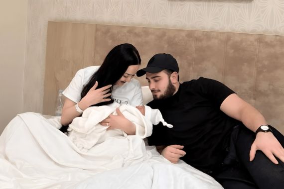 Ծնվել է Մարիա Չանդիրյանի եւ Գագիկ Գրիգորյանի 2-րդ դուստրը