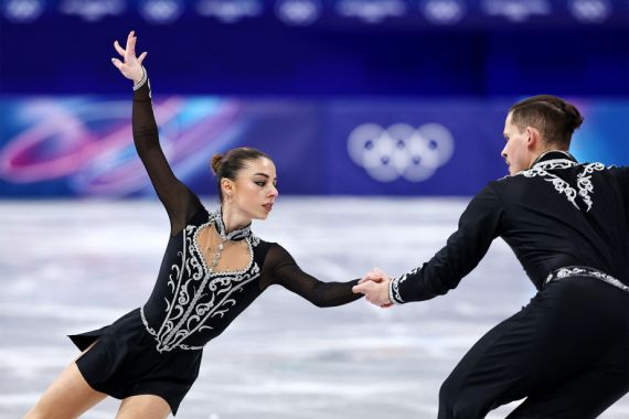 Չհնչած &laquo;Արցախ&raquo;-ը, Կարինա Ակոպովայի բարեւները Արա Գեւորգյանին եւ Ազնավուրը 