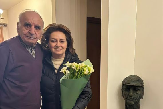 &laquo;Կնամեծարությունը տարիք չի ճանաչում&raquo;. Արտավազդ Փելեշյանի ու Հասմիկ Պապյանի հանդիպումը