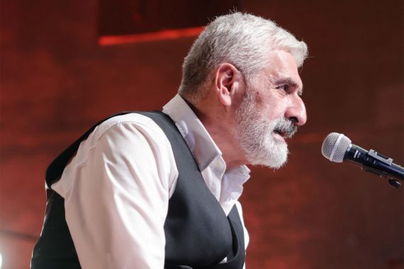 &laquo;Եվ արտակարգ՝ ոչինչ&hellip;&raquo;. Հայ պոեզիայի լավագույն էջերը՝ Արթուր Կարապետյանի կատարմամբ