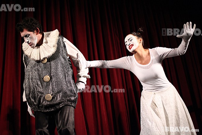 &laquo;Միմոմանիա&raquo;