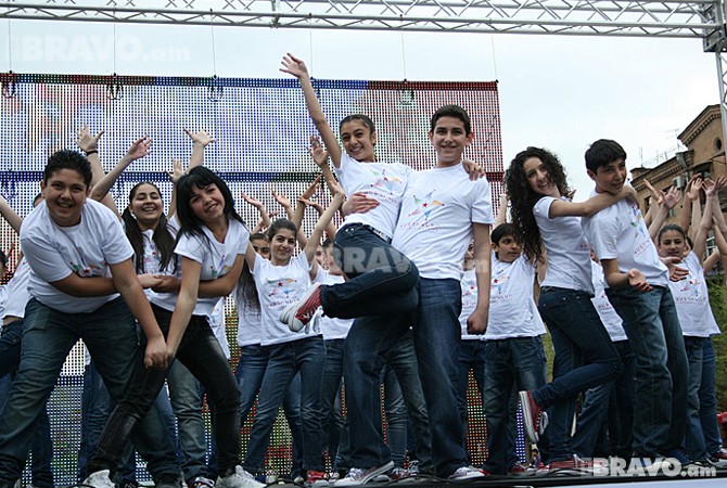 Համերգ-ակցիա` Կասկադում