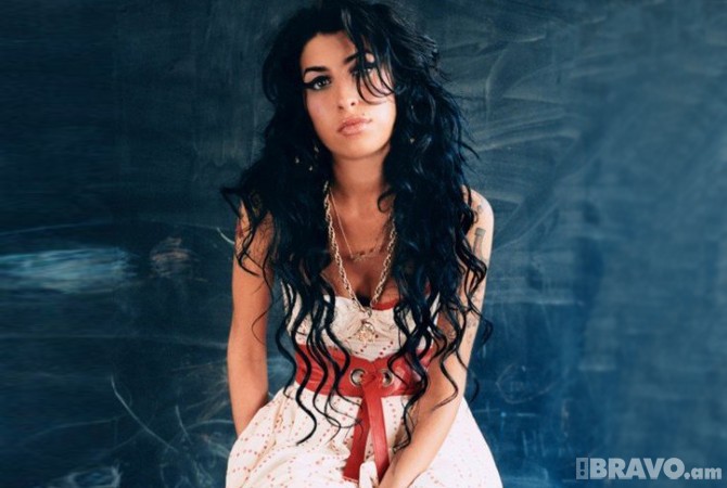 Էմի Ուայնհաուս