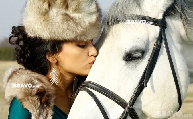 Rippi.“Տղամարդկանց հետ ավելի հեշտ է լեզու գտնել ու համոզել, քան ձիերի:)”